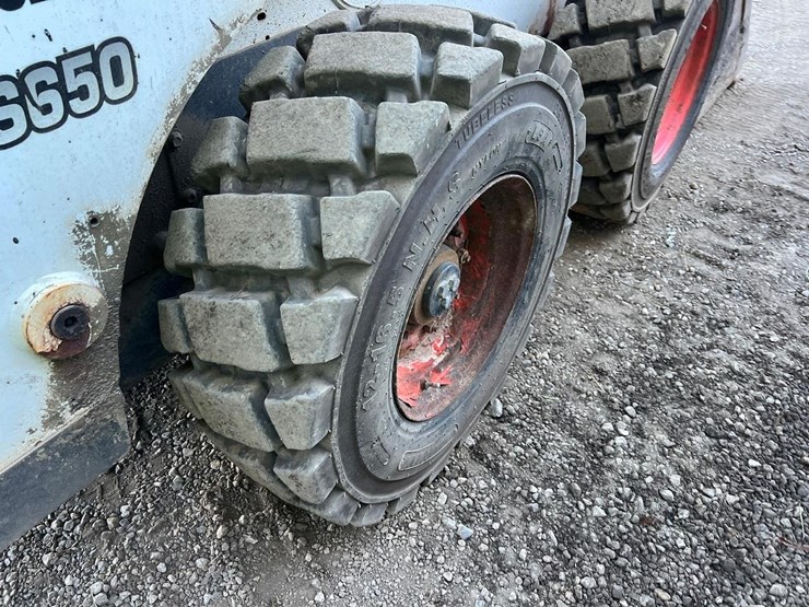 2016-bobcat-s650-image-16