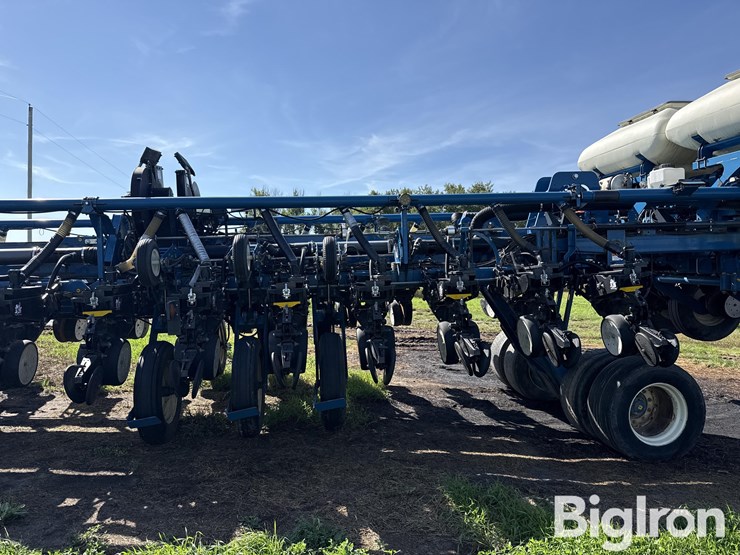 kinze-3800-image-19