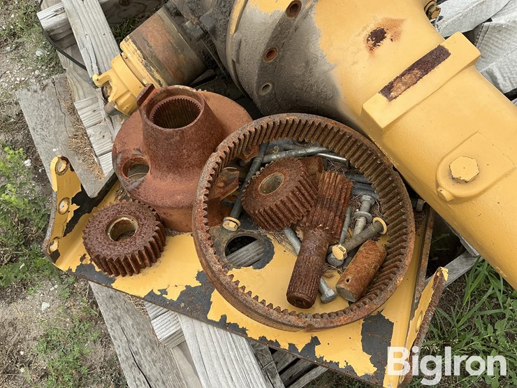 caterpillar-wheel-loader-rear-end-axle-image-11