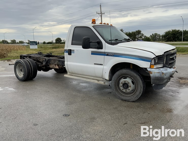 2002-ford-f550-xl-image-3