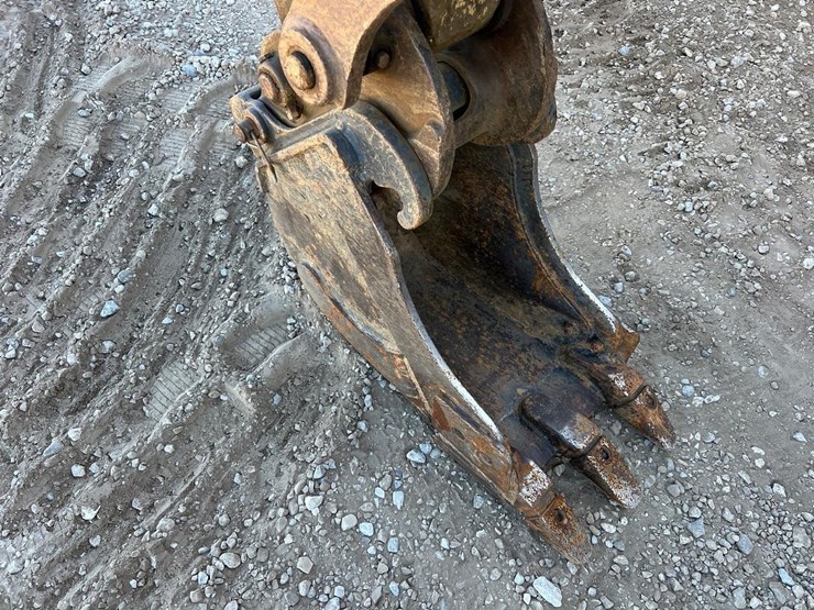 bobcat-e32-image-10