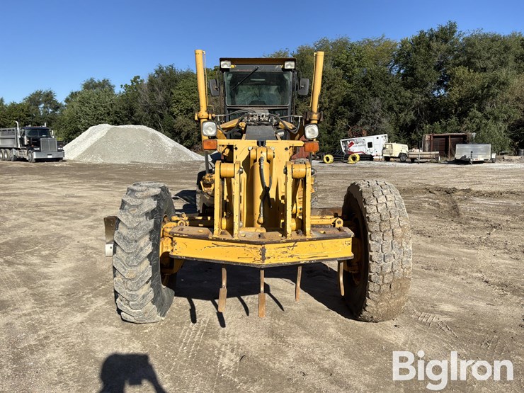 2003-deere-770ch-image-2
