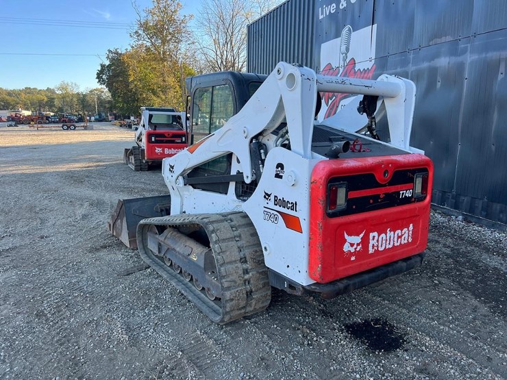 2022-bobcat-t740-image-4