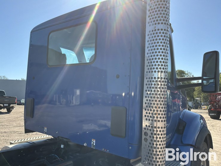 2020-kenworth-t880-image-17