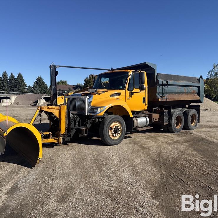 2007 INTERNATIONAL 7400