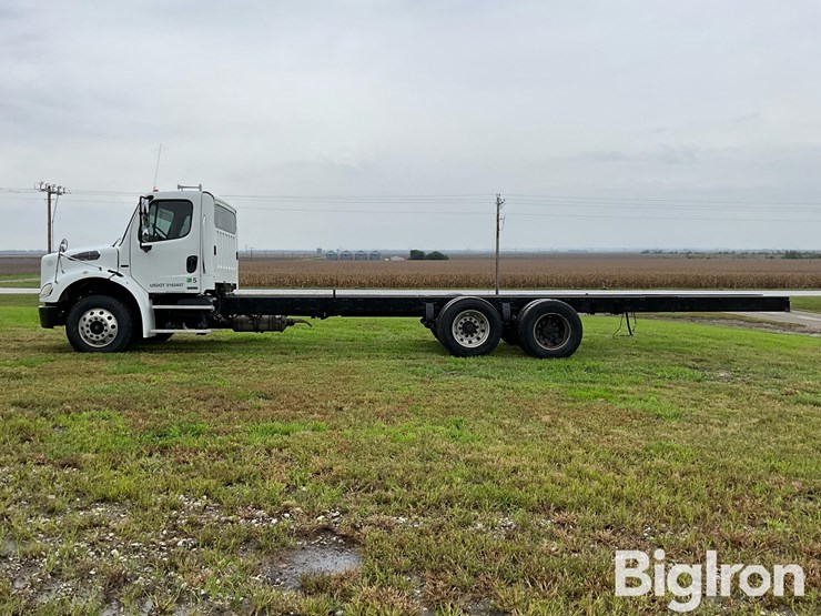 2010-freightliner-business-class-m2-112-image-8