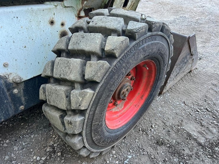 2016-bobcat-s650-image-17