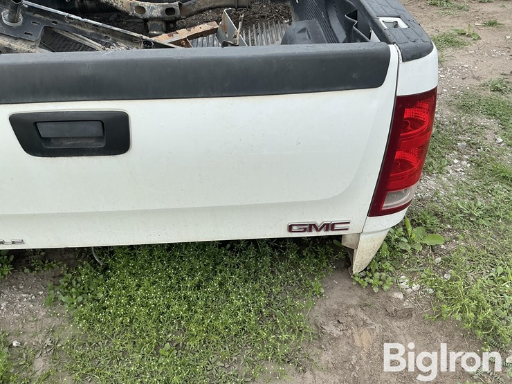 gmc-2500hd-image-10