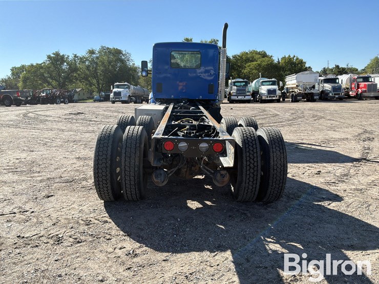 2020-kenworth-t880-image-6