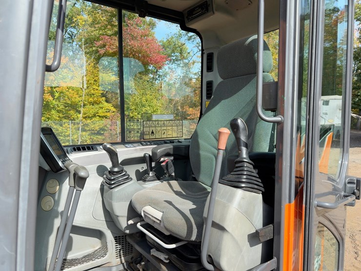 2019-doosan-dx85r-3-image-27