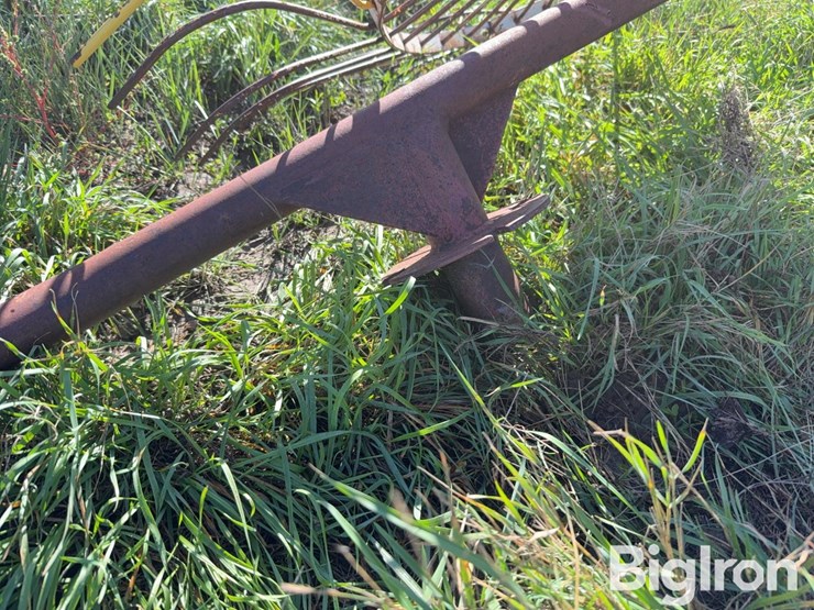 side-delivery-rake-wheels-image-18