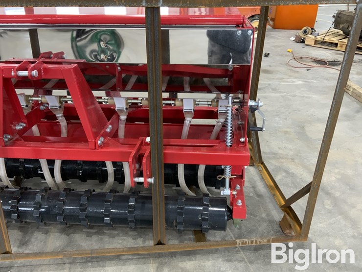 2026-massey-ferguson-730-image-14