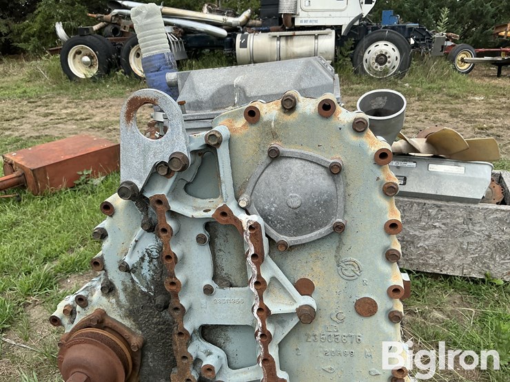 detroit-series-60-engine-image-14