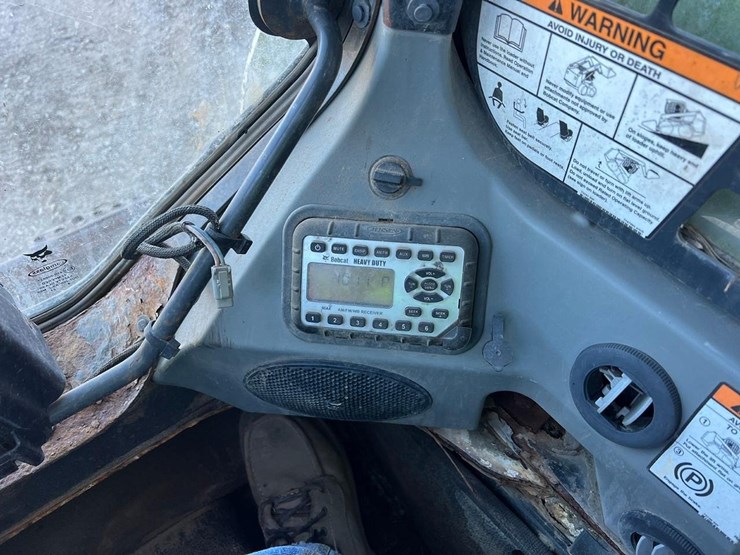 2016-bobcat-s650-image-22