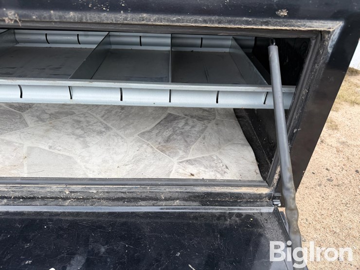 harbor-8'-aluminum-toolbox-image-13