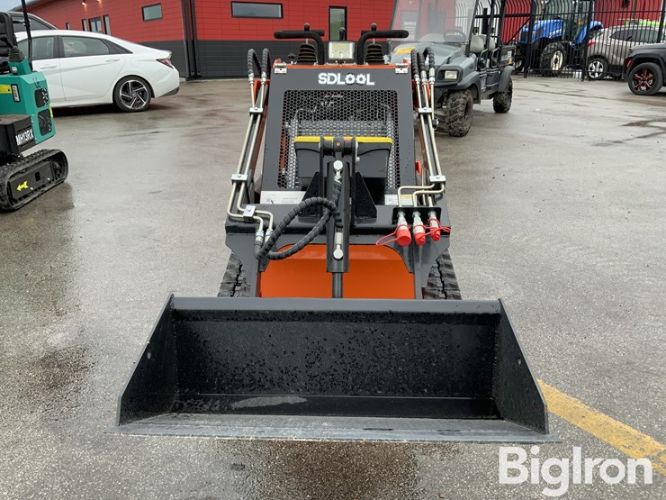 2026-massey-ferguson-730-image-2