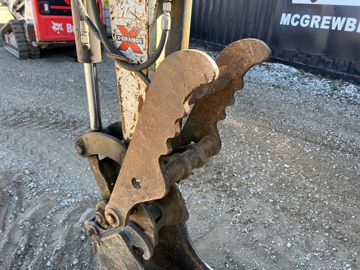 bobcat-e32-image-11