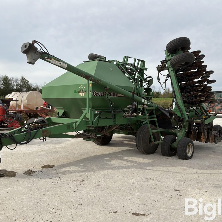1998 GREAT PLAINS 3010