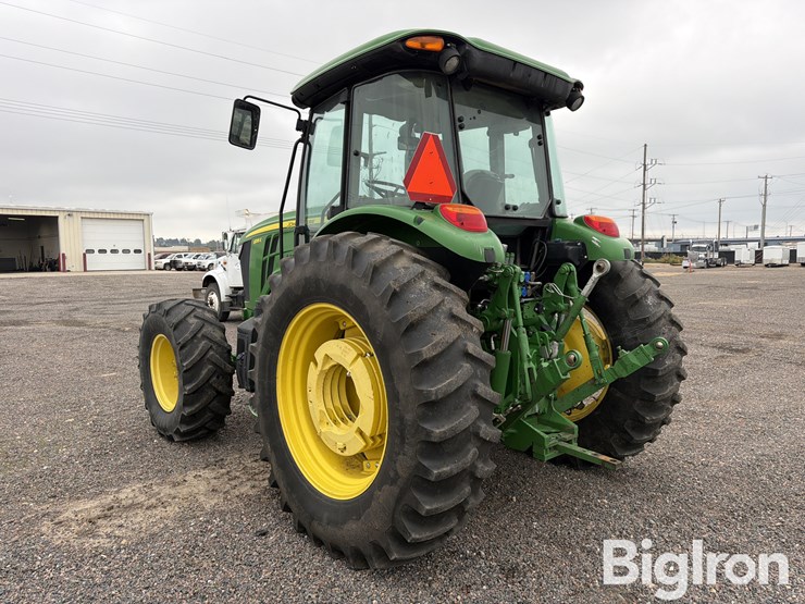 2019-john-deere-6135e-image-7