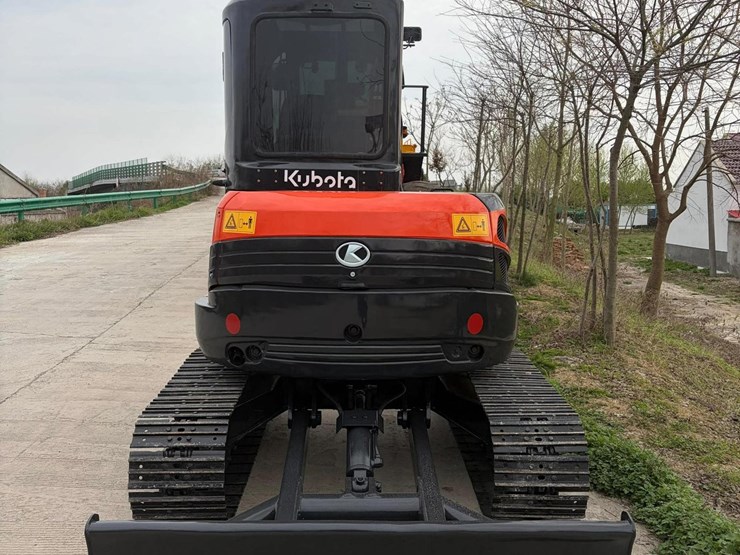 2025-kubota-u55-image-4