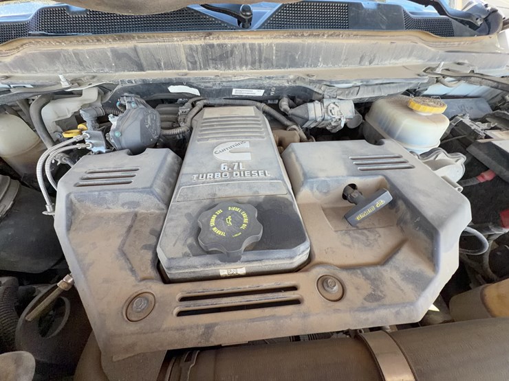 2019-dodge-2500-image-32