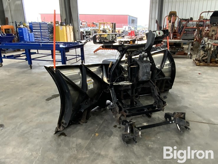 2024-massey-ferguson-730-image-7