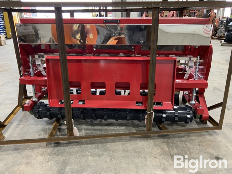 2026-massey-ferguson-730-image-6