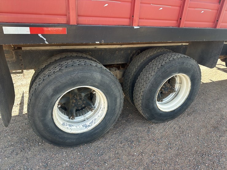 1979-international--model-1924-tandem-grain-truck,-81,877-miles,-4x4-manual-transmission,-gas,-roll-tarp-image-15