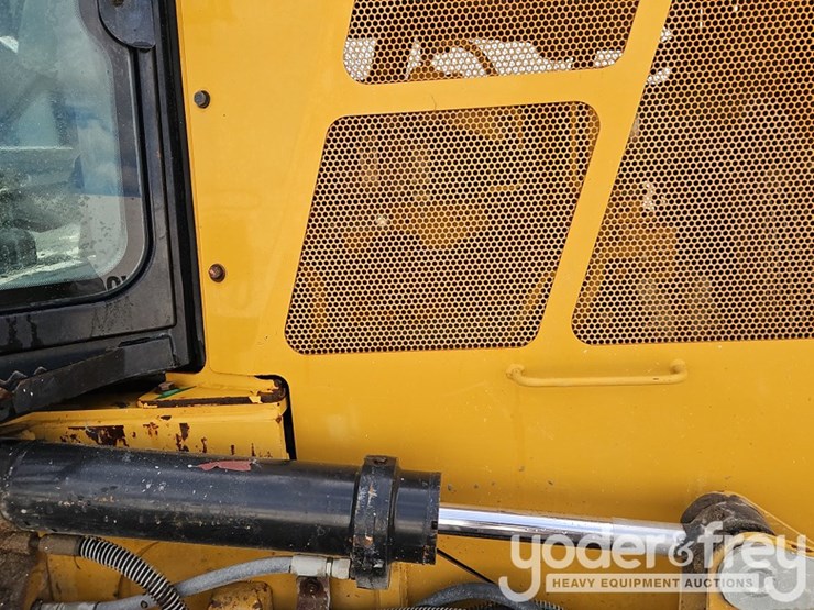2018-caterpillar-d5k2-lgp-image-16