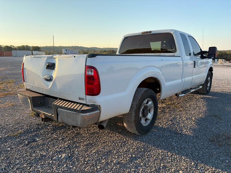 2011-ford-f250-image-8