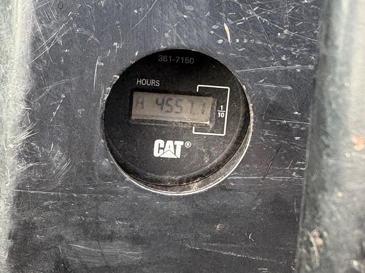 2014-caterpillar-305-image-26