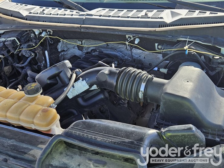 2016-ford-f150-image-24
