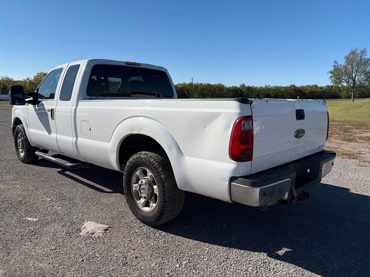 #98-•-2013-ford-xlt-f-250-pickup-truck-image-6