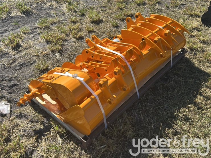 caterpillar-301.8-image-3
