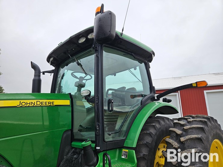 2011-john-deere-8285r-image-11