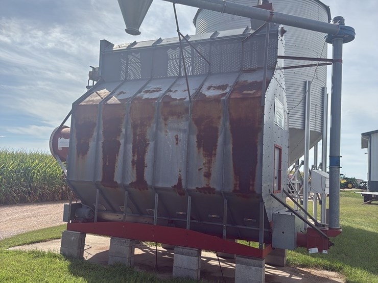 super-b-dryer,---seller-to-disconnect-power-to-bin,--buyer-responsible-for--removal-image-1