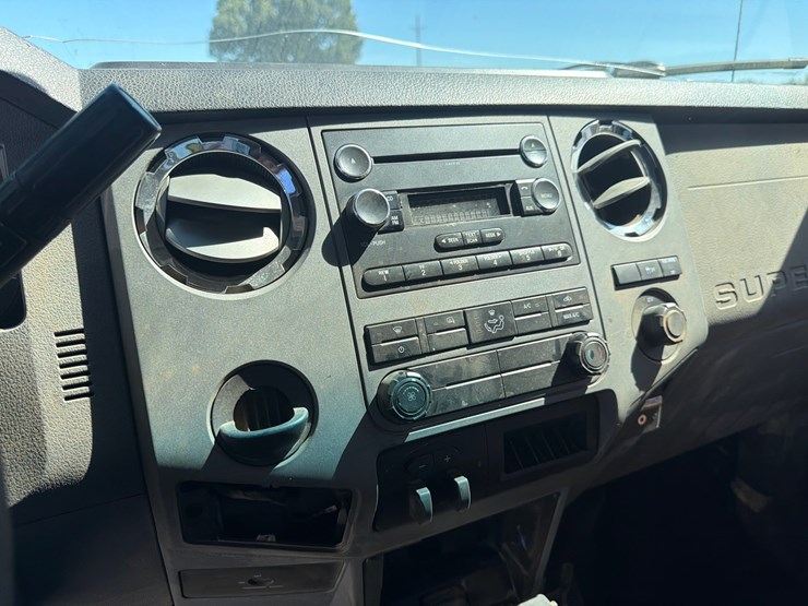 2012-ford-f250-xlt-image-28