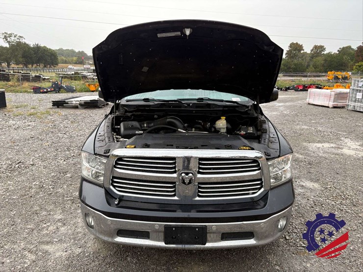 2016-dodge-1500-image-31