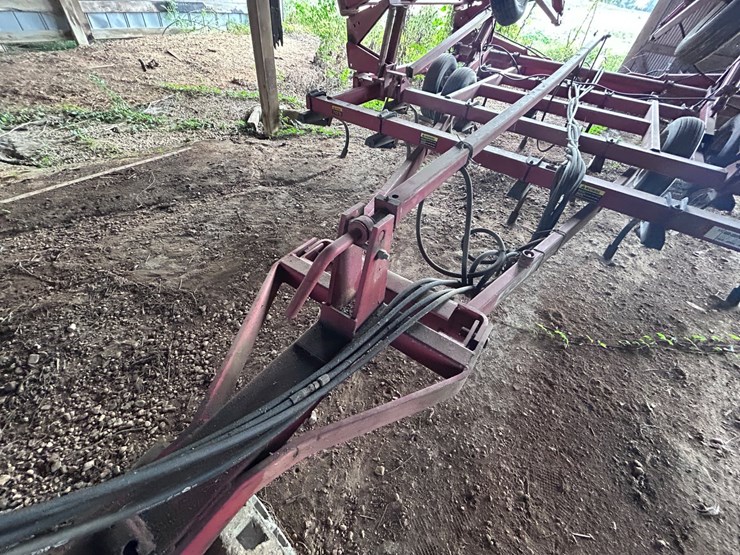 #74-•-case-4300-field-cultivator-image-12