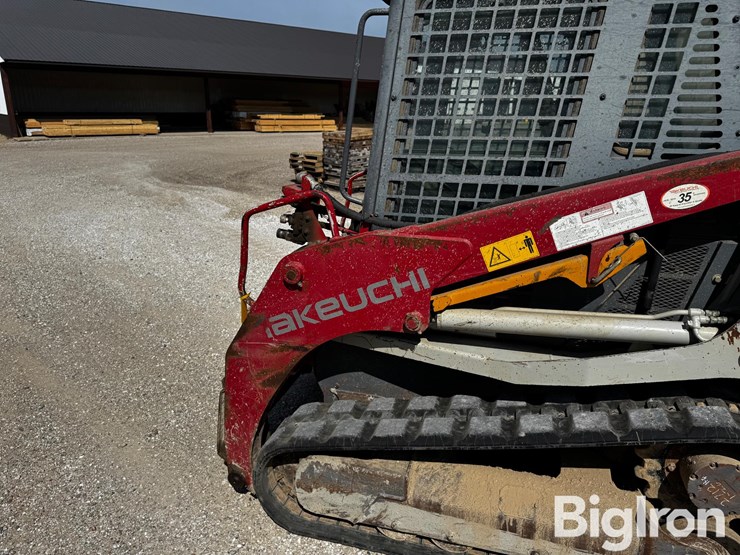 2013-takeuchi-tl8-image-13
