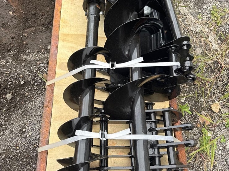 new-giyi-mini-excavator-attachment-set-image-1