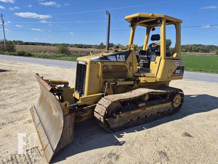 2003-caterpillar-d4g-xl-image-1
