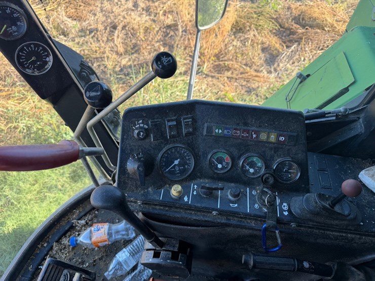 john-deere-4425-image-19