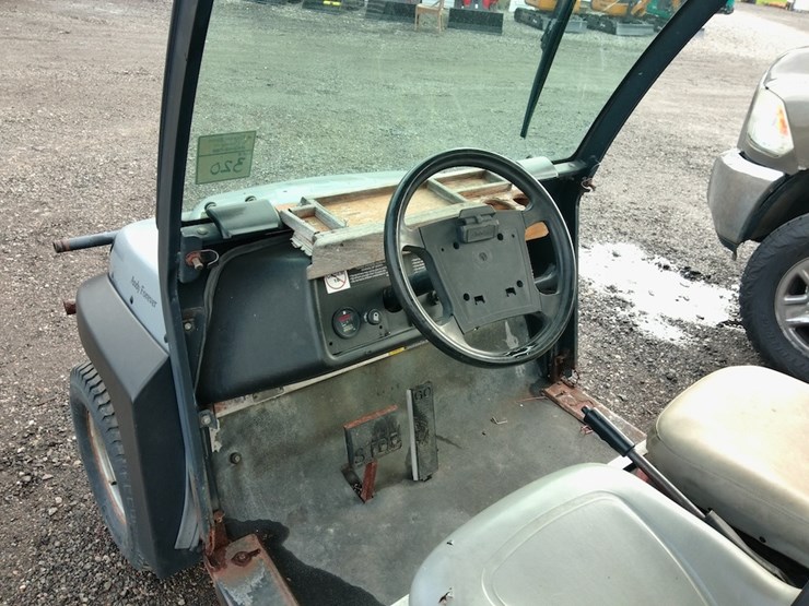 club-car-carryall-272-image-6