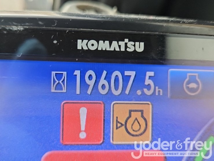 2014-komatsu-pc210-lc-10-image-39