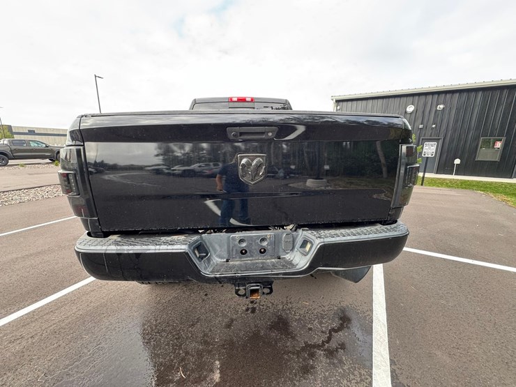 2013-dodge-2500-image-16