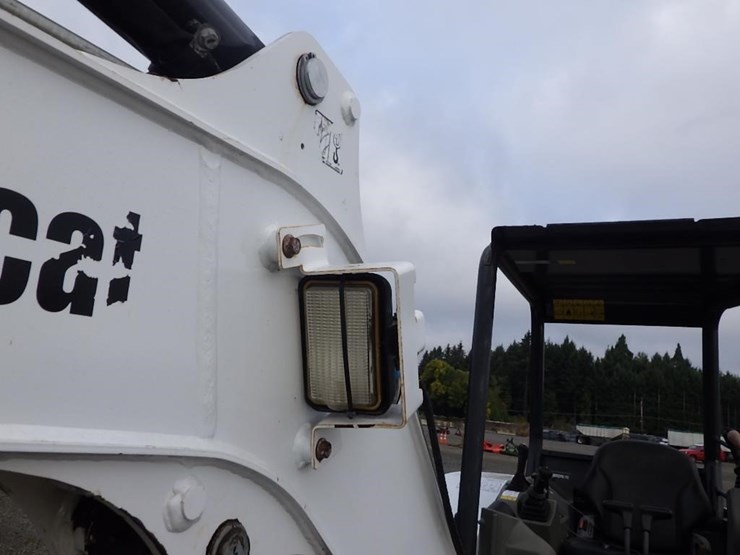2019-bobcat-e32i-image-13