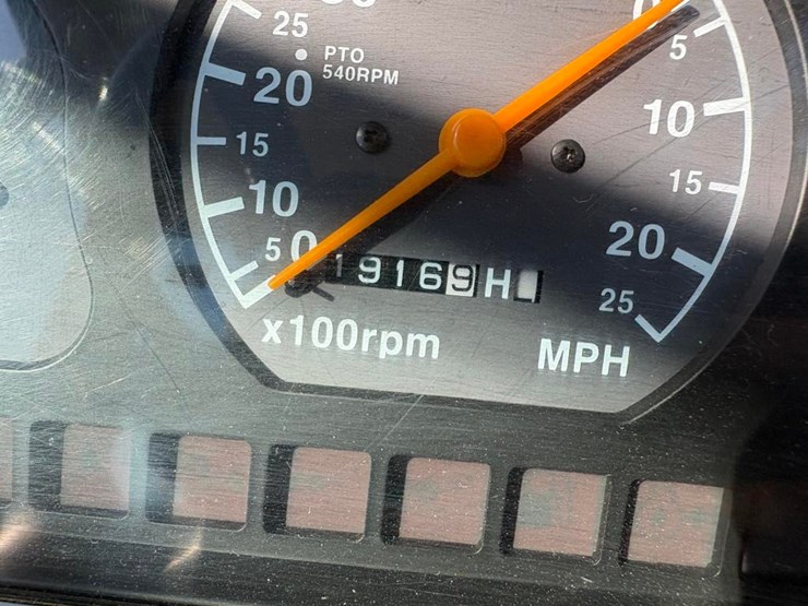 mahindra-7010-image-28