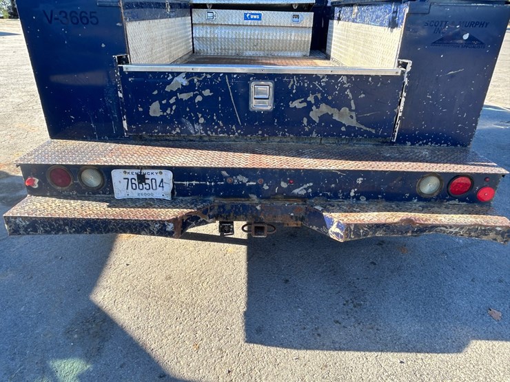 2017-gmc-3500-image-18