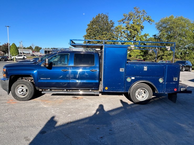 2016-gmc-3500-image-3